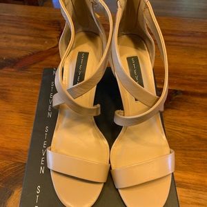 STEVEN by STEVE MADDEN Nahlah Natural Heels 10